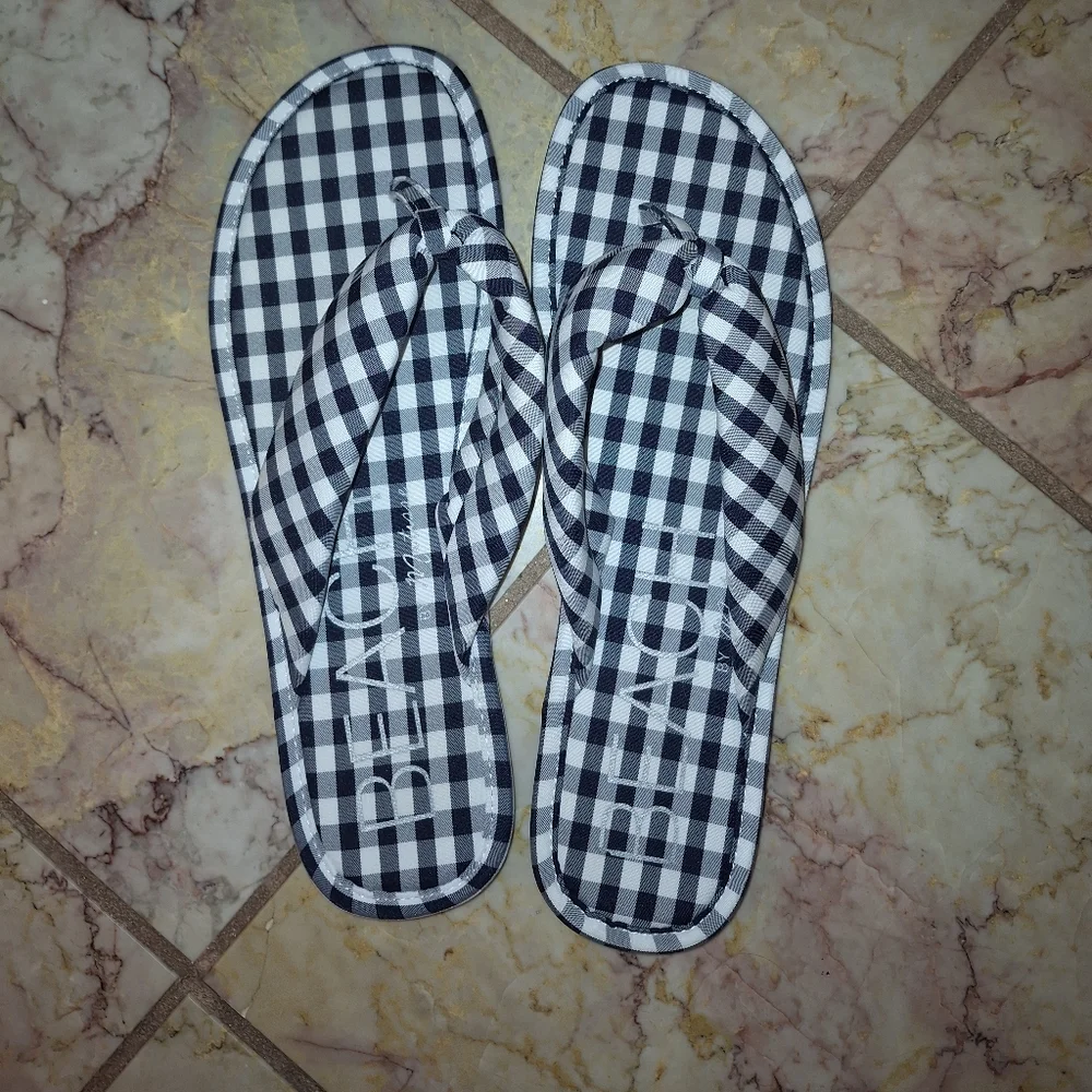 NWOT Gingham Sandals - Picture 2 of 7